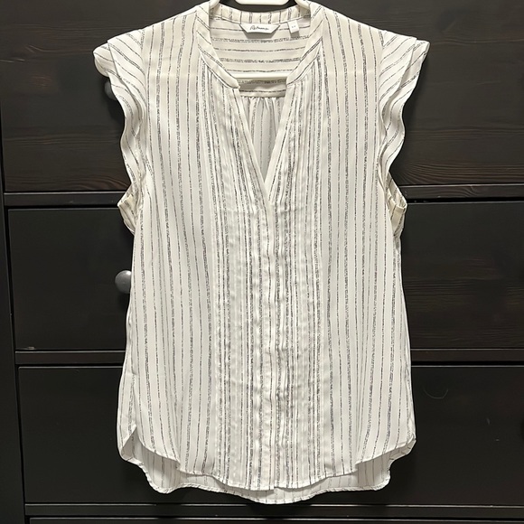 Womens white dress shirt - Picture 1 of 2